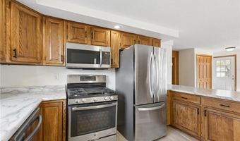 302 Benton St, Anoka, MN 55303