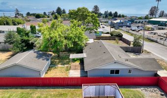 388 TANBARK Rd, Brookings, OR 97415