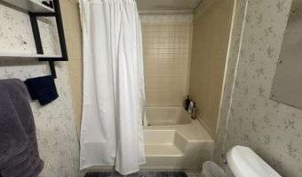 82 Sunset Cir, Campton, NH 03223