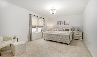 1360 Fairlane Dr, Ann Arbor, MI 48104