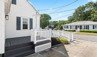 136 Frankfort St, Cranston, RI 02910