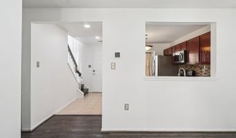 8703 VILLAGE GREEN Ct, Alexandria, VA 22309