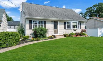 728 Neptune Ave, Beachwood, NJ 08722