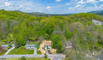 8 Andrea Dr, Alloway, NJ 07462