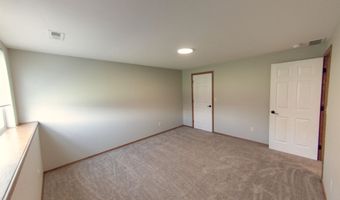 707 S Hedgewood Cir, Andover, KS 67002