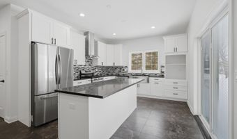 3026 Jackson Dr, Arlington Heights, IL 60004
