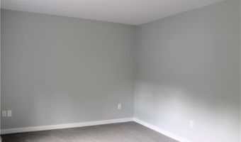 9 Goodhill Rd 103, Bethel, CT 06801