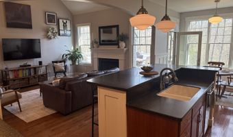 4 Maple Grove Way, Athens, OH 45701