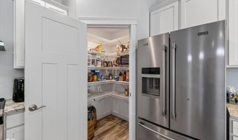 10675 W Andry Ln, Birdseye, IN 47513