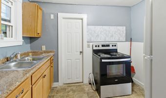 82 Hampshire St, Auburn, ME 04210
