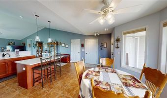 1987 Paradise Rd, Albert Lea, MN 56007