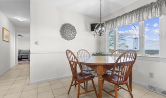 58 Lantern View Dr, Branford, CT 06405