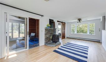 22 JH Dwyer Dr, Middletown, RI 02842