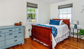 42 Grasslands Rd, East Greenwich, RI 02818