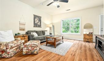 807 W LONGLEAF Dr 10, Auburn, AL 36832