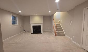 2229 OAK Ct N, Arlington, VA 22209