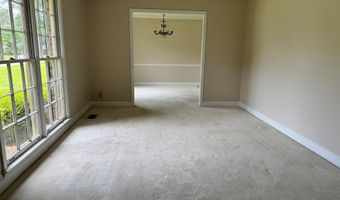 2714 Pine Manor Ln, Albany, GA 31721