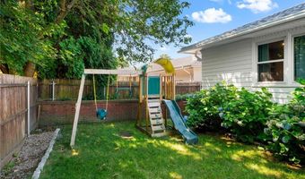 30 Oak Grove Blvd, North Providence, RI 02911