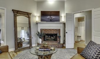 317 Greensboro Dr, Brandon, MS 39047