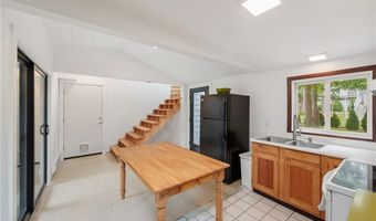 40 Alder Rd, Charlestown, RI 02813