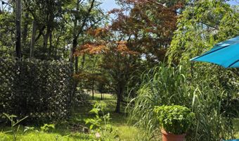 107 Redwood Dr, Barnegat, NJ 08005