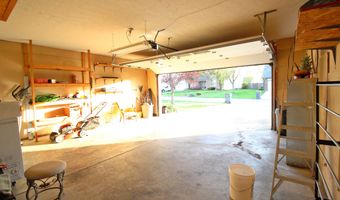 8911 Country Walk Ct, Indianapolis, IN 46227