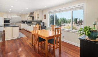 2855 N Victoria Dr, Alpine, CA 91901