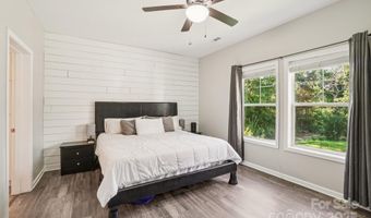 10 Memory Ln, Arden, NC 28704