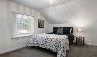 202 NW Thurston Ave, Bend, OR 97703