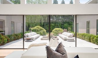 228 Town Ln, Amagansett, NY 11930