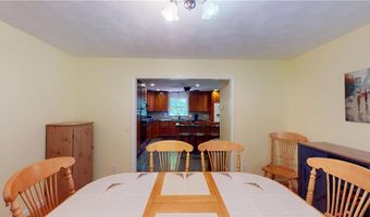 6 Forest Hill Dr, North Smithfield, RI 02896