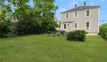 53 Warner St, Newport, RI 02840
