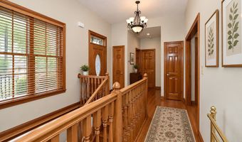355 Connecticut Cir, Indianapolis, IN 46217