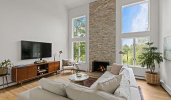 4 Canterbury Ln, Bourne, MA 02532