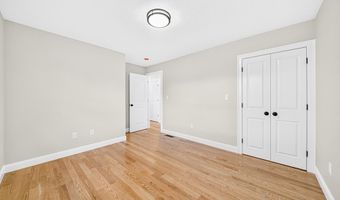 6 Mchugh Ave, Billerica, MA 01821