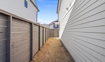 249 10th St, Auburn, GA 30011