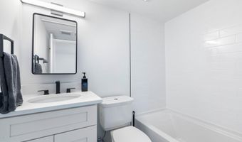 207 S PATRICK St 101, Alexandria, VA 22314