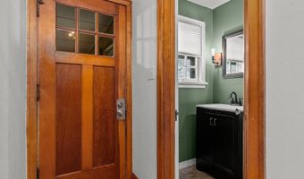 1521 S MEMORIAL Dr, Appleton, WI 54915