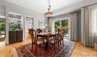 4 Governors Way, Asheville, NC 28804