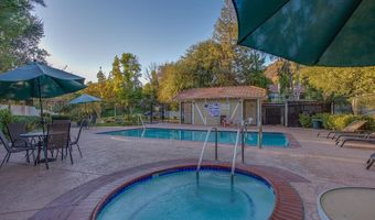 29712 Strawberry Hill Dr, Agoura Hills, CA 91301