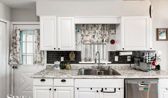 149 Kenyon Rd, Algonac, MI 48001