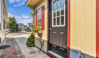 215 Pine Dr, Bayville, NJ 08721