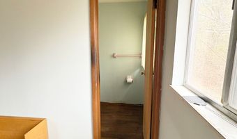 42 Walker St, Athens, OH 45701
