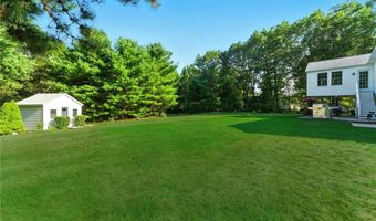 22 Camelot Cir, Johnston, RI 02919