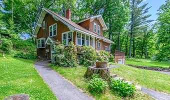 4 Pineway Dr, Auburn, ME 04210
