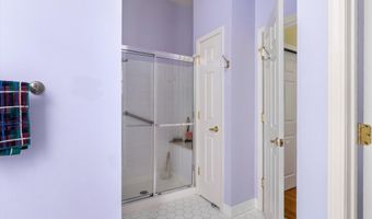 54 Bunker Hill Dr, Allentown, NJ 08501