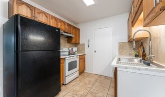 98-413 B Hookanike St 21, Pearl City, HI 96782