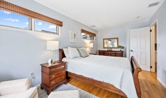 366 Maple Ave, Old Saybrook, CT 06475