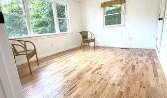 567 Ossipee Trail Trl W, Standish, ME 04084