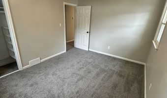 7150 Shenandoah Ave, Allen Park, MI 48101